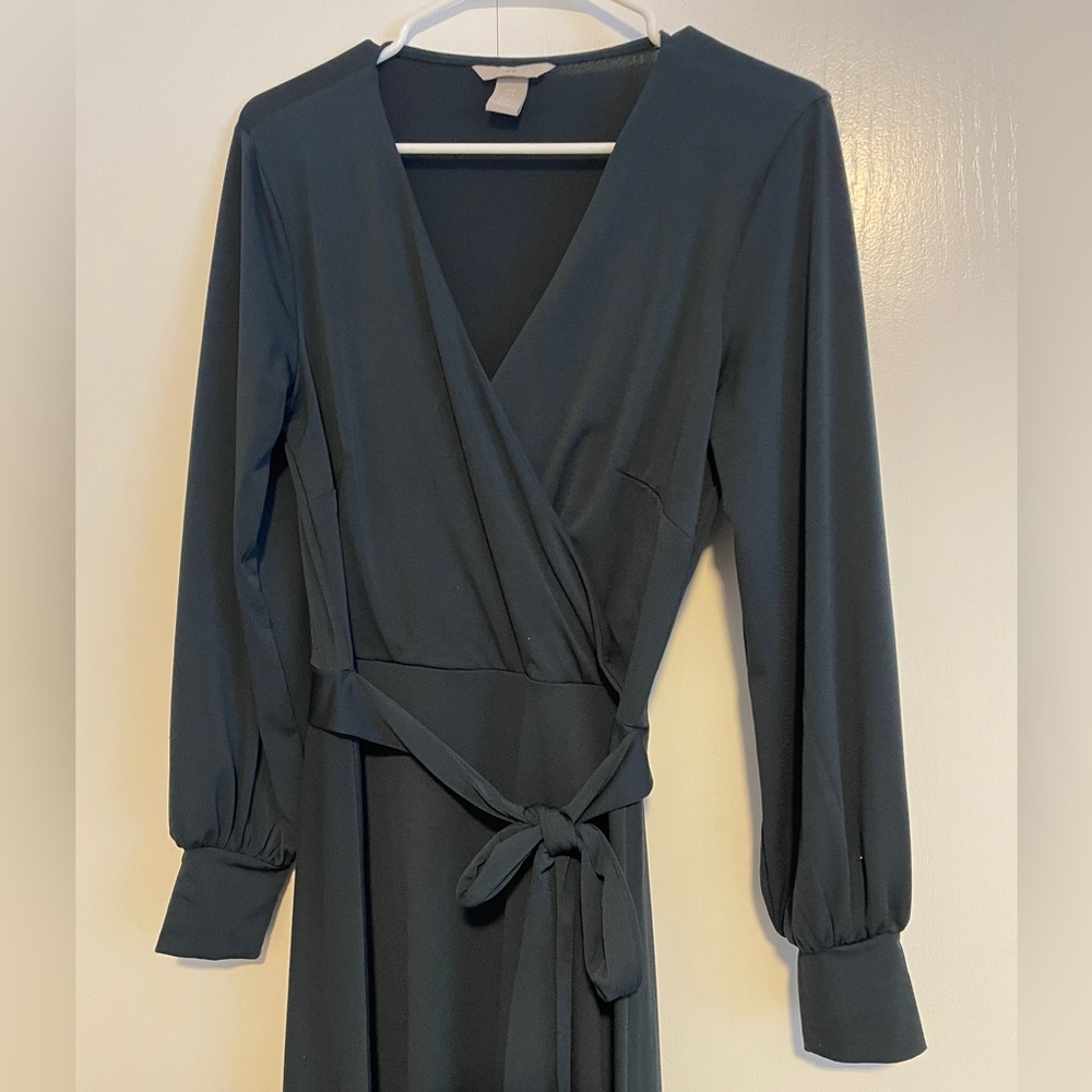 H&M Long Sleeve Midi Dress Size Medium